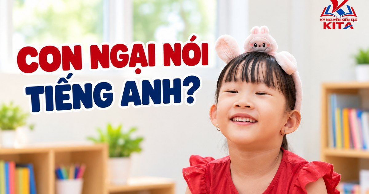 Bé nhút nhát ngại nói tiếng Anh được các bạn rủ cùng tham gia hoạt động trong lớp